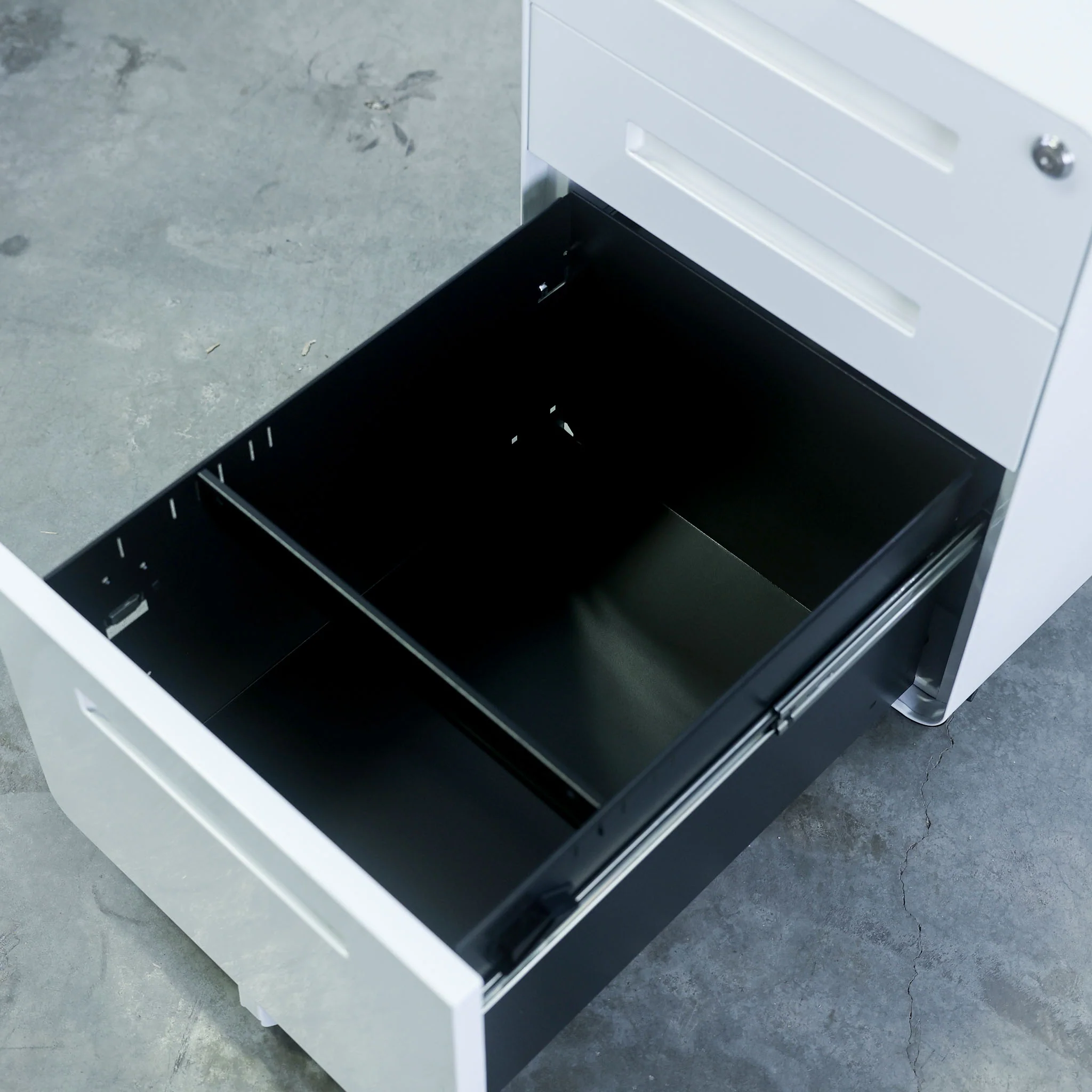 Motion Rolling Steel Filing Cabinet - Image 4