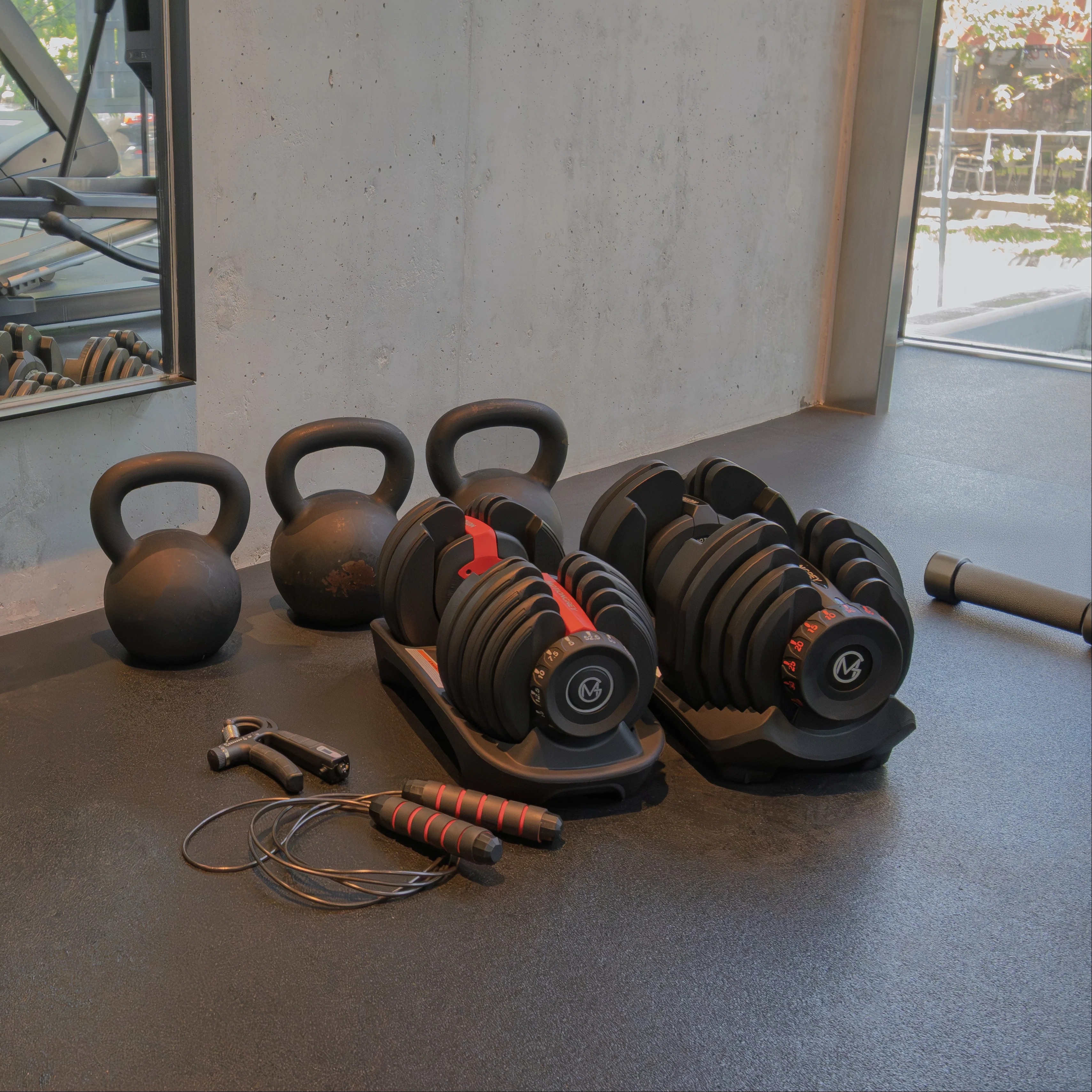 MotionGrey Adjustable Dumbbells - Image 9